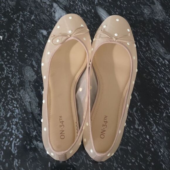 BRAND NEW ON.34TH ELEGANT BALLET FLATS with POLKA FOTS - Picture 6 of 16